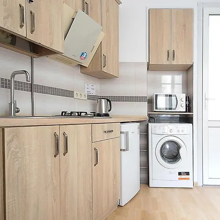 Buk On Doroshenka 29 *