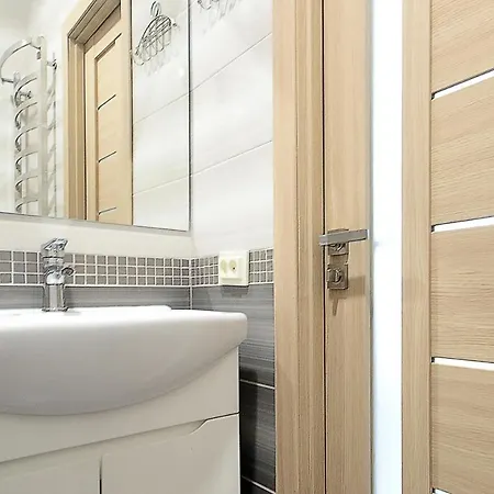 Buk On Doroshenka 29 *