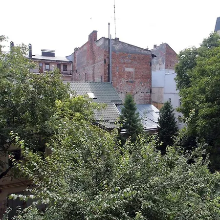 Buk On Doroshenka 29 *