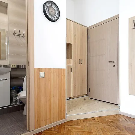 Buk On Doroshenka 29 *