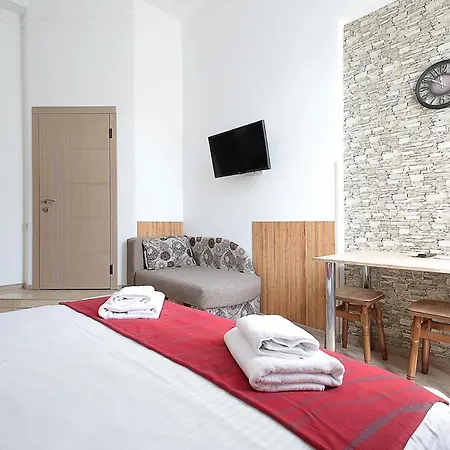 Buk On Doroshenka 29 *