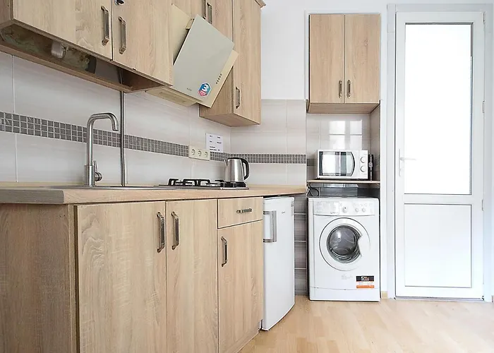 Buk On Doroshenka 29 *